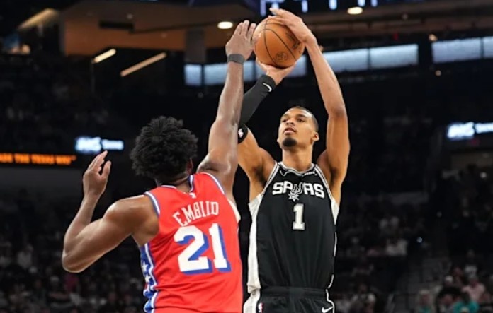 AG体育官方网站-马刺60胜:文班vs恩比德的今昔